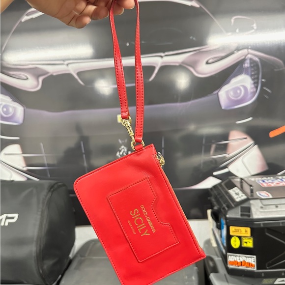 Dolce & Gabbana wristlet - Picture 2 of 3